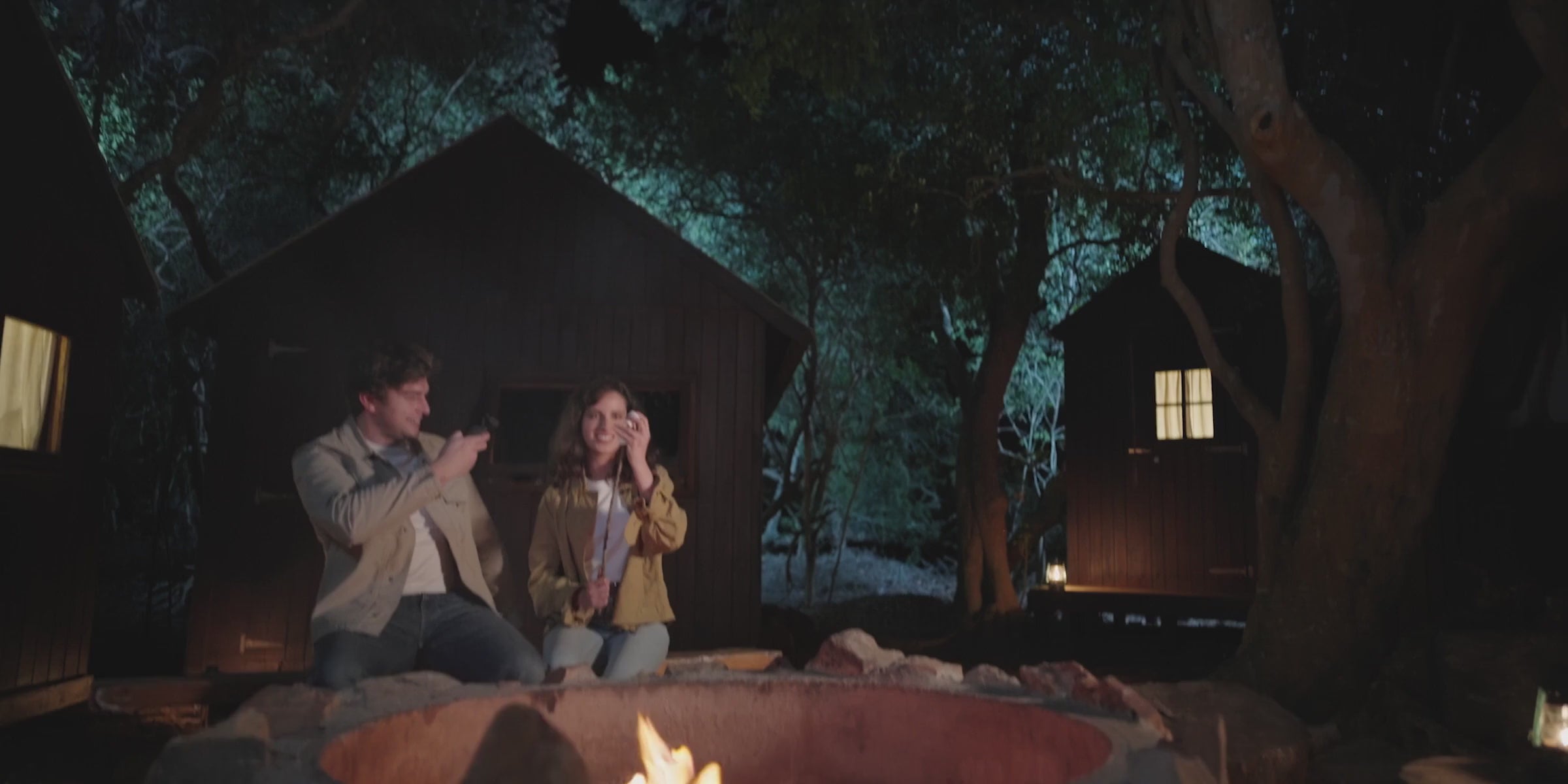 Osmo Pocket 4 captures a beach nightscape